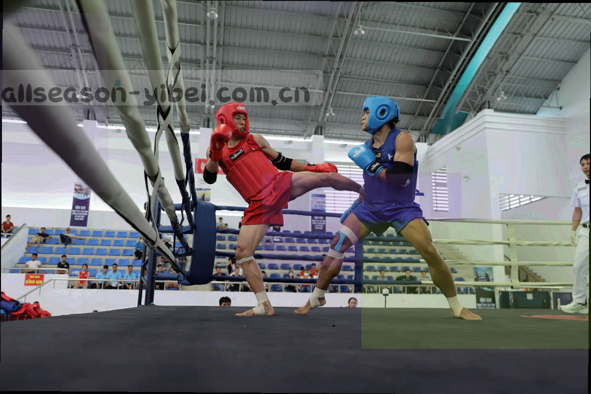 现代数据中心走廊